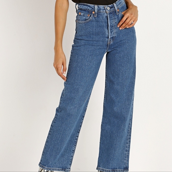 Levi's Denim - Levi's Ribcage Straight Jeans in Classic Blue